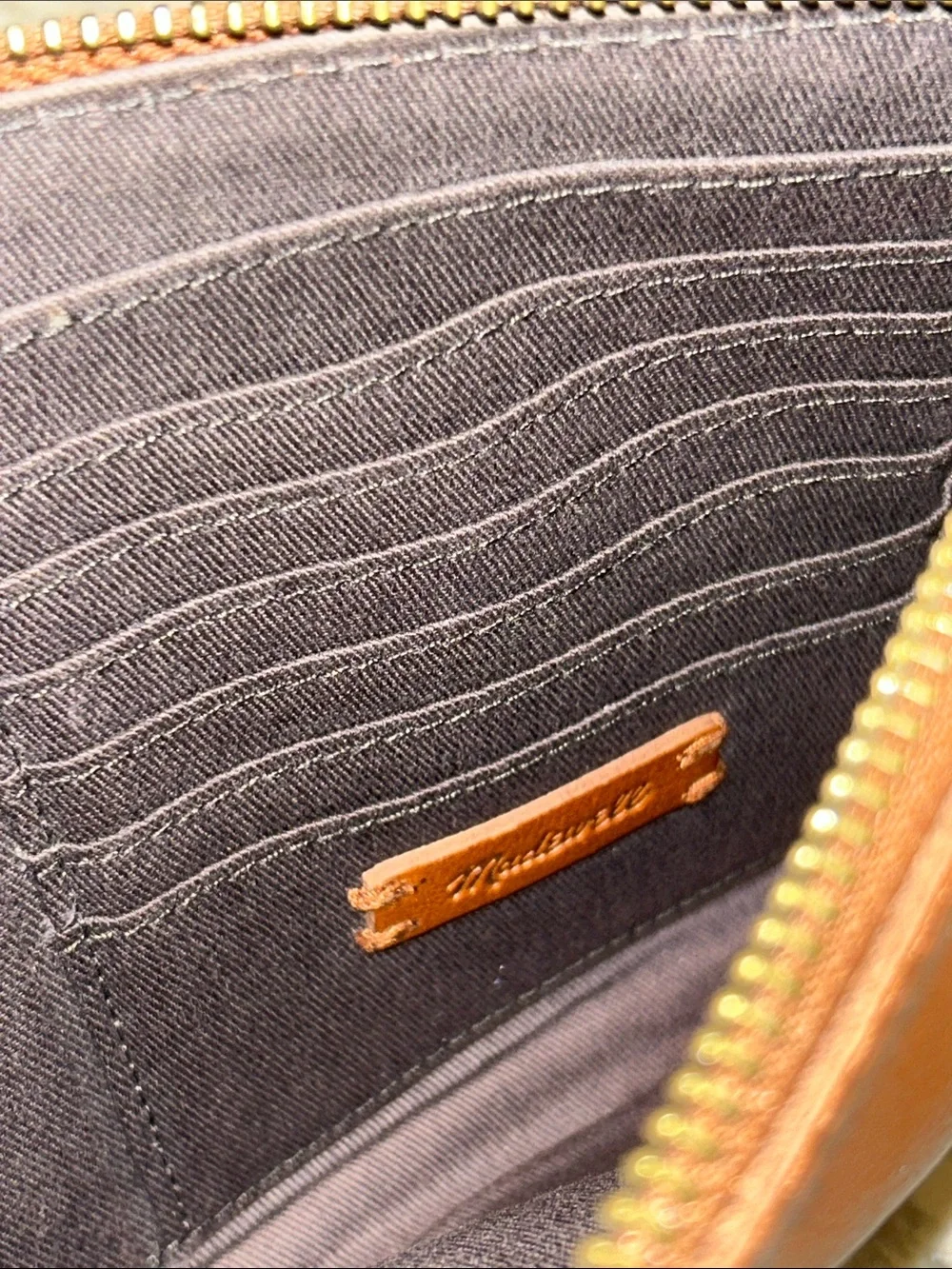 MADEWELL "THE LEATHER" POUCH CLUTCH BROWN - Picture 3 of 6